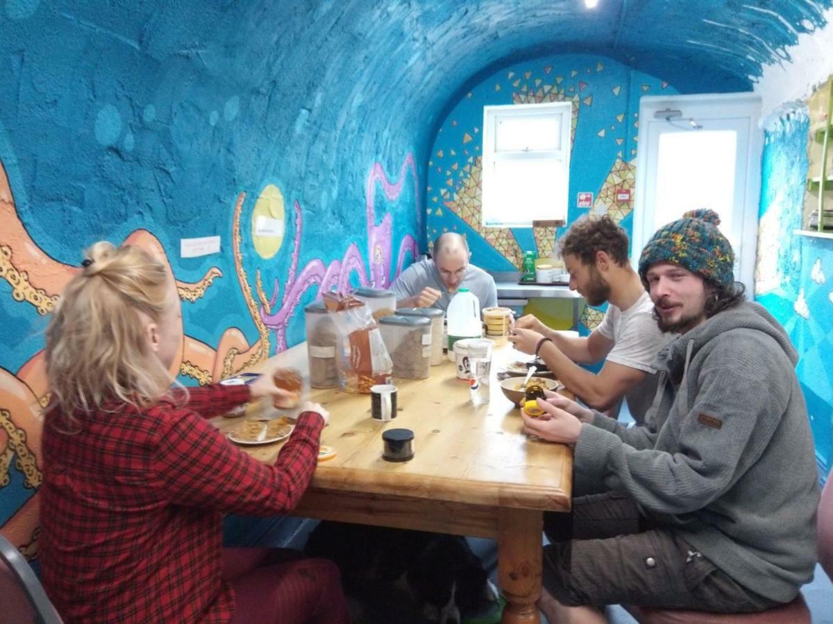 Newquay International Backpackers Hostel Bagian luar foto